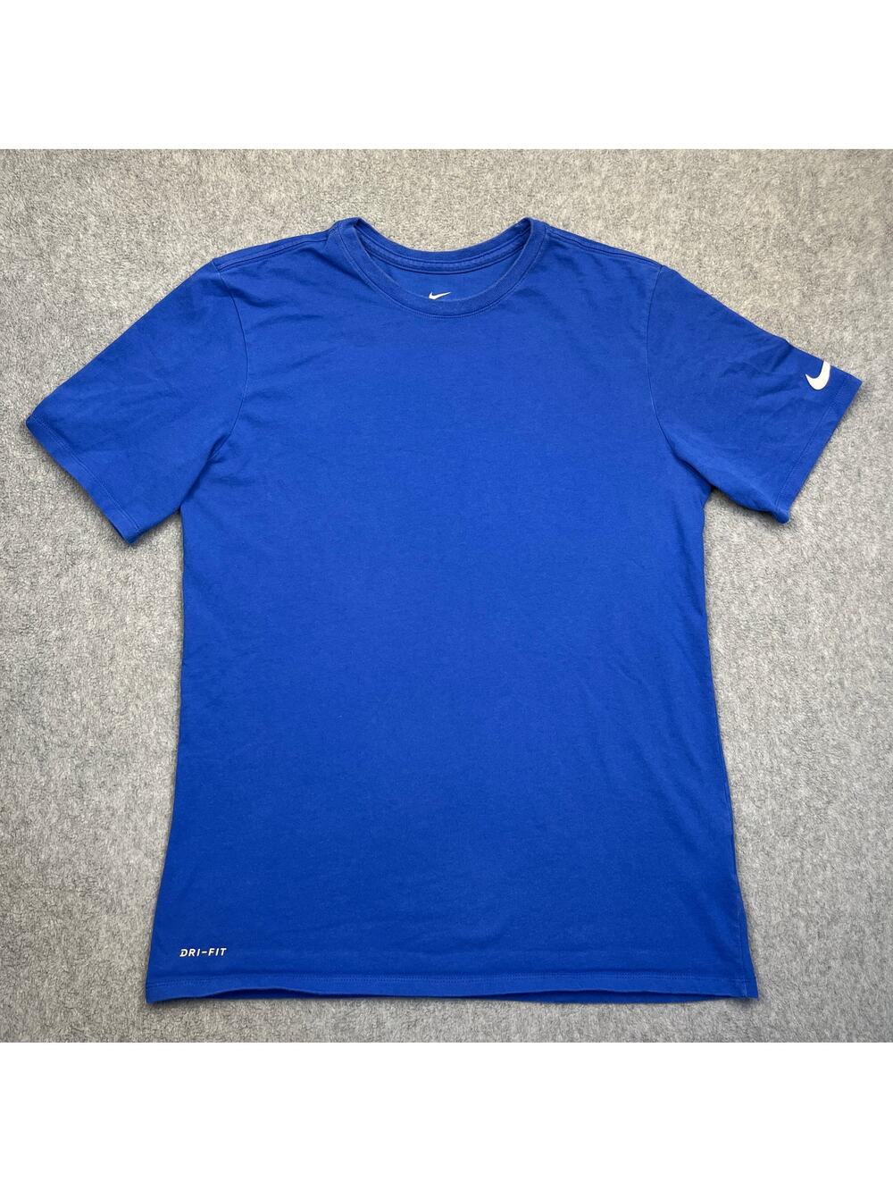 Nike T-Shirt Women Medium Blue The Nike Tee Athletic Cut Dri-FIT Short Sleeve